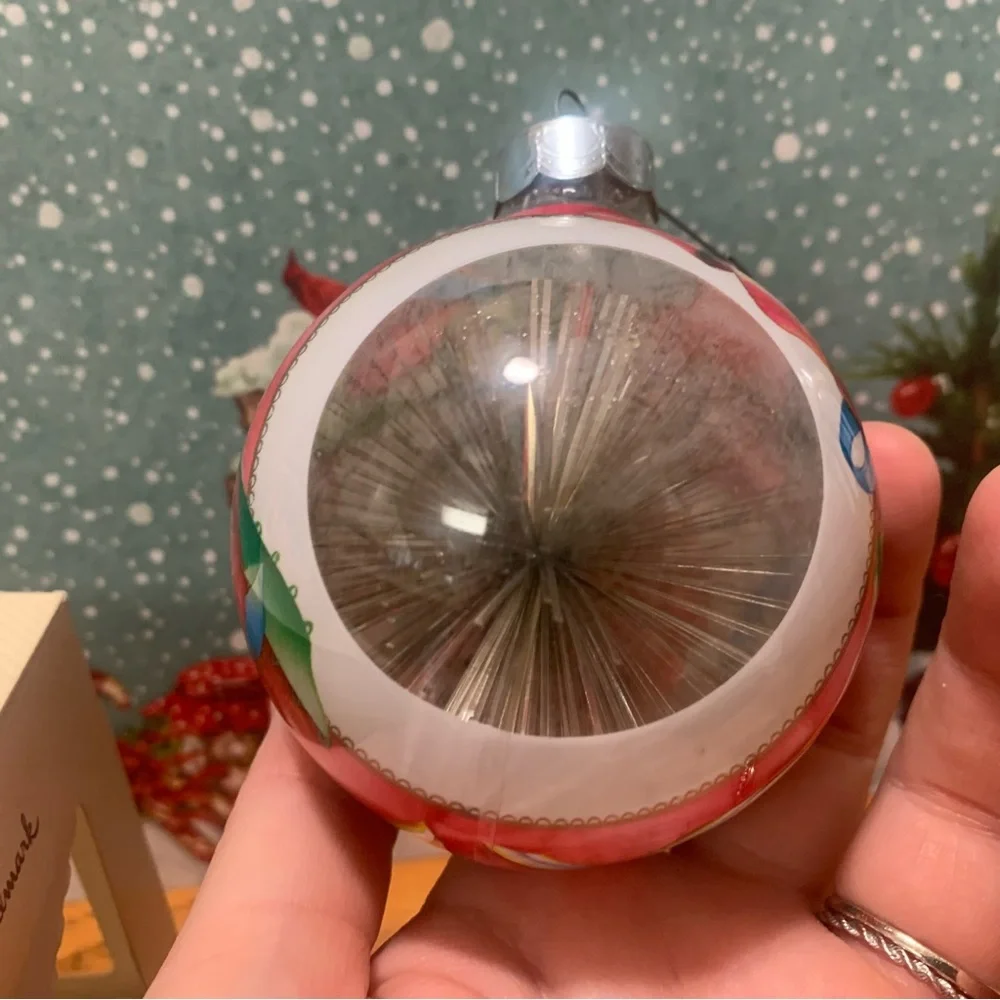 🎄2/20🎄 Vintage Hallmark Glass Ornament “Holiday Starburst” 1984